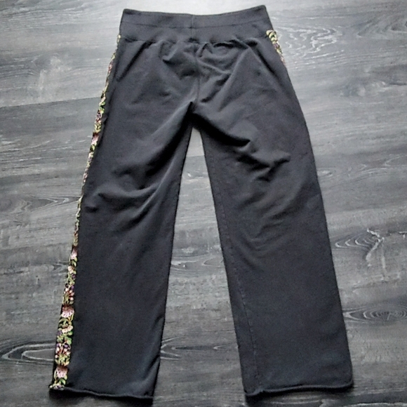 Lucky Brand knitwear embroidered trim sweatpants - Picture 3 of 9